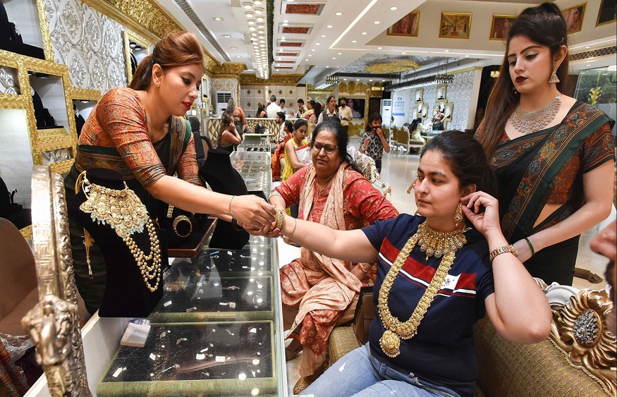 Gold Jewelry Buyers in Delhi